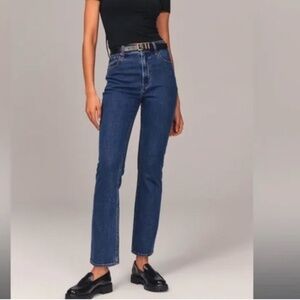 Abercrombie & Fitch The Ankle Straight Ultra High Rise Dark Wash Size 28